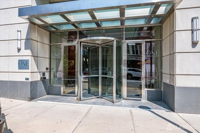 Foto del edificio - 1 Spring St