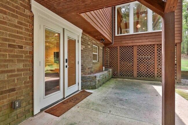 Foto del edificio - 410 Thornton Ln