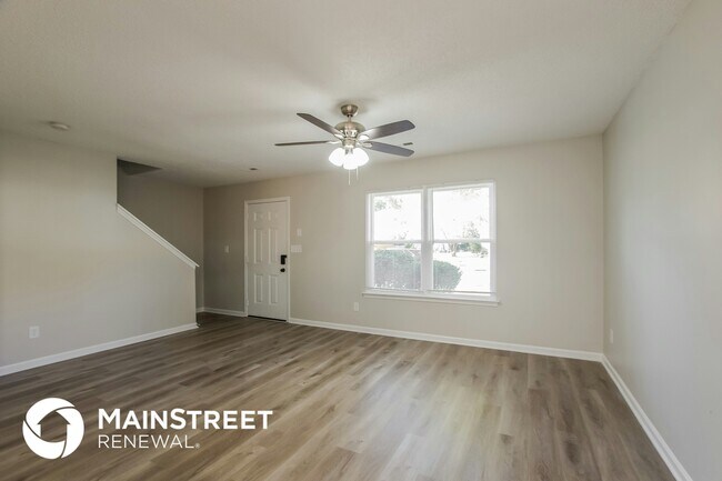 Foto del edificio - 12204 Stewarts Crossing Dr