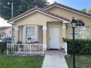 Building Photo - 11050 SW 152nd Ct