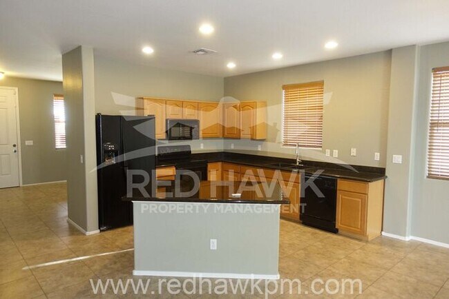 Foto del edificio - Gorgeous 4 Bedroom plus Loft, 2.5 Bathroom...
