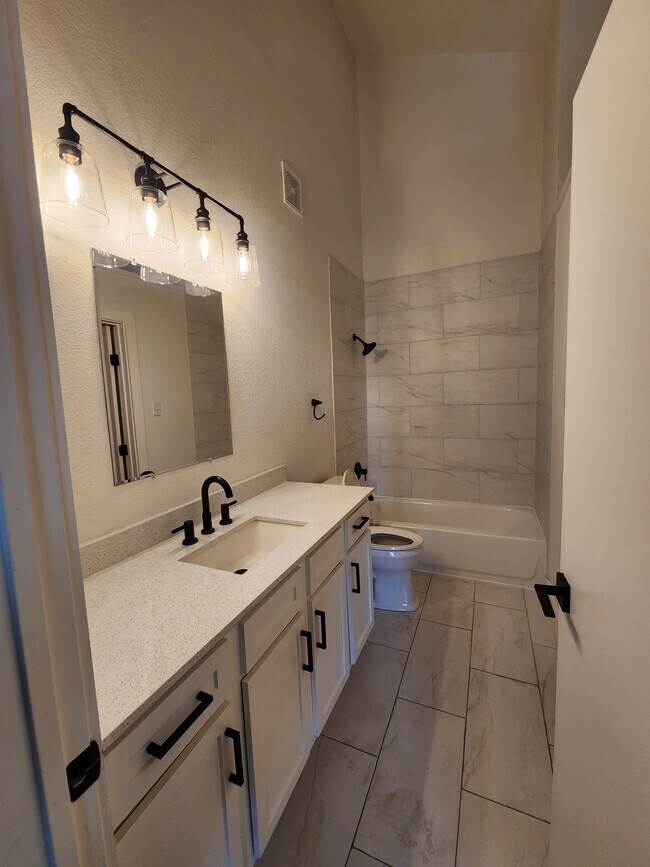 14151 Montfort Dr, Dallas, TX 75254 Townhome Rentals in Dallas TX