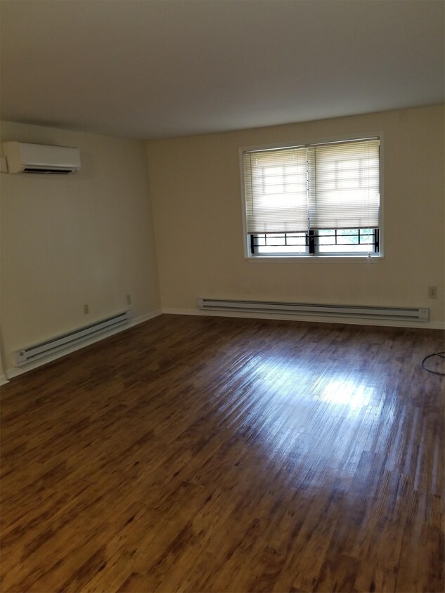 Foto del edificio - 508 W Queen Ln