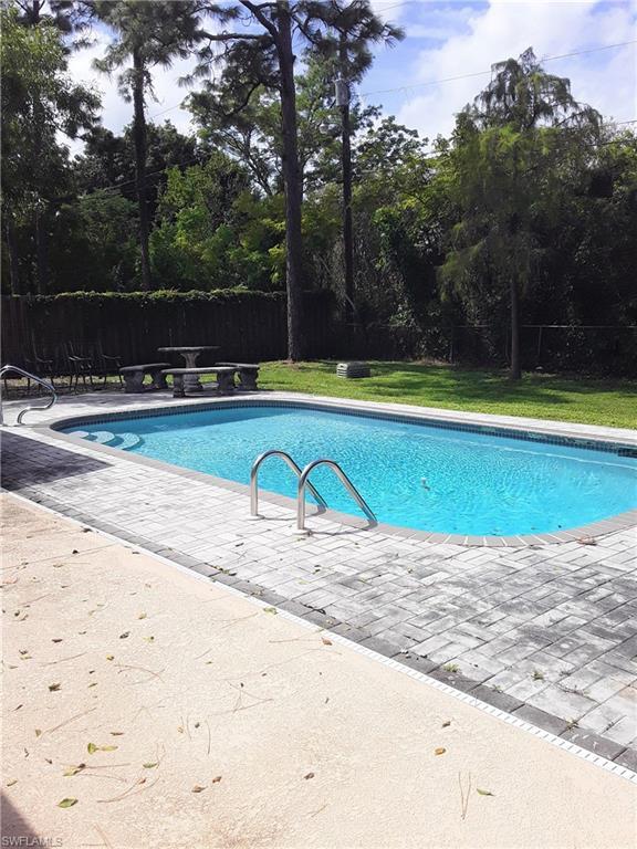 Building Photo - 1295 Hibiscus Dr