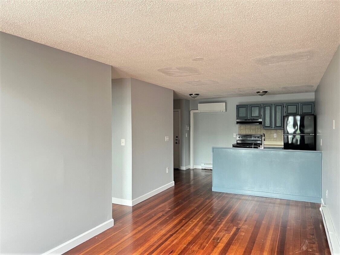 32 Main St Unit 3C, Hudson, MA 01749 Apartments in Hudson, MA