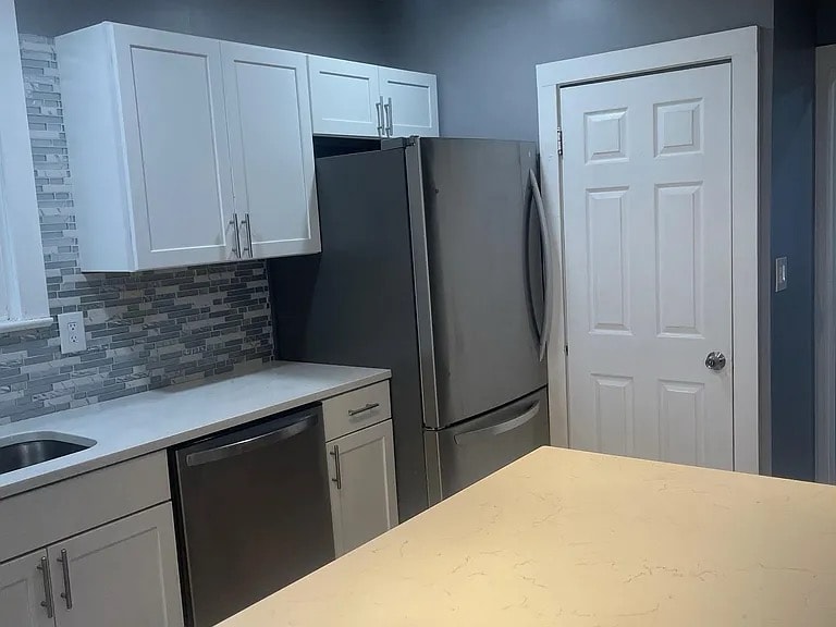 Primary Photo - 38 Lincoln Pl