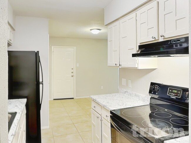 Foto del edificio - 1555 Willowbrook St