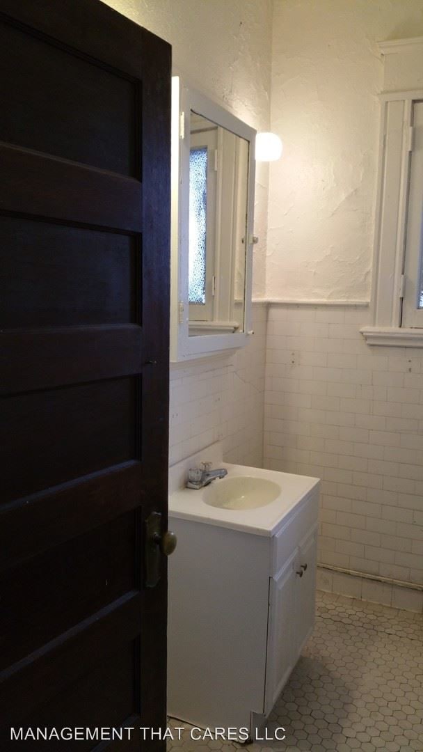 Building Photo - 157 Stonewall St