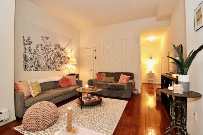 Foto del edificio - 1035 Washington St