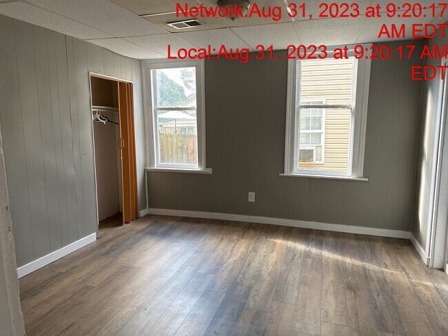 Building Photo - 911 Hawthorne St