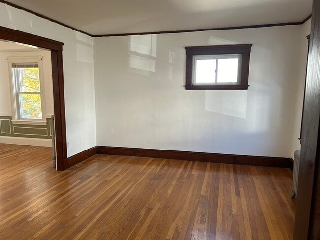 Foto del edificio - 36 Larch St