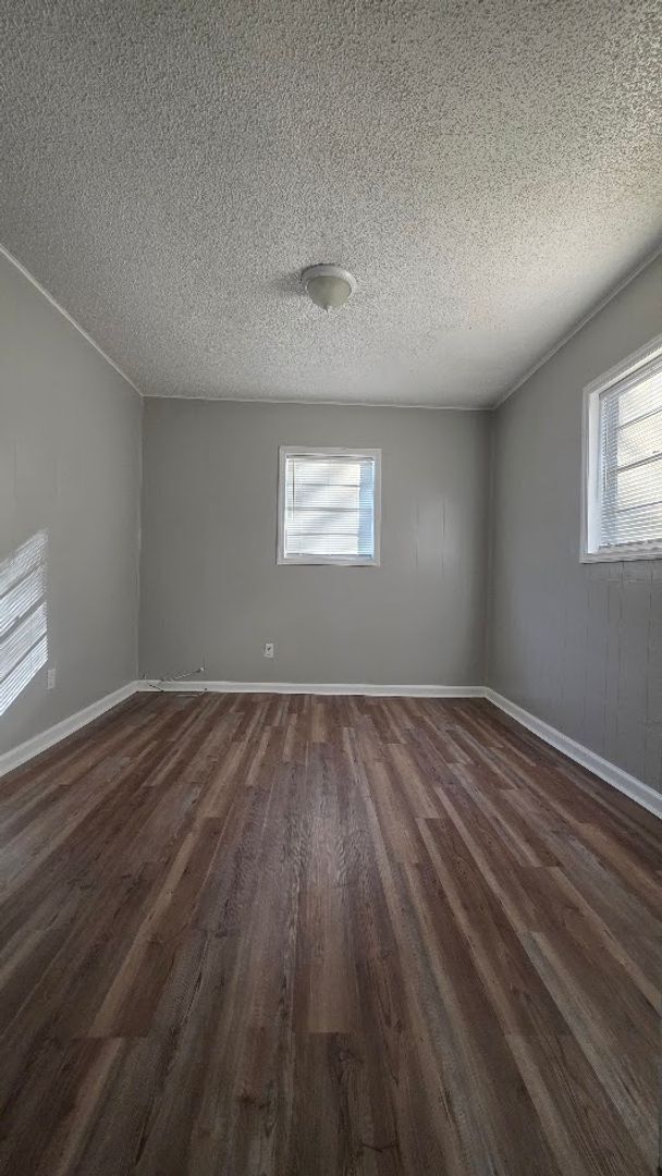 Foto del edificio - BEAUTIFUL 3 BEDROOM 1 BATH HOME