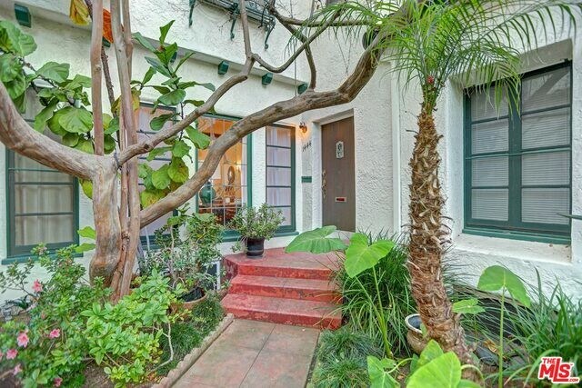 Building Photo - 1444 Hayworth Ave