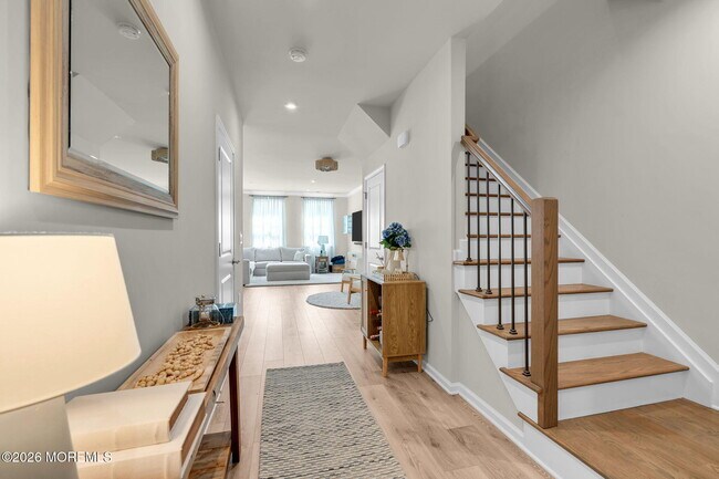 Building Photo - 22 Coburgh Dr