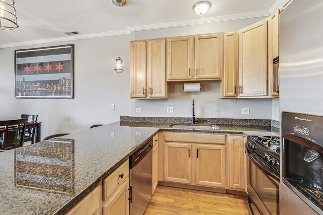 Foto del edificio - 1426 N Western Ave