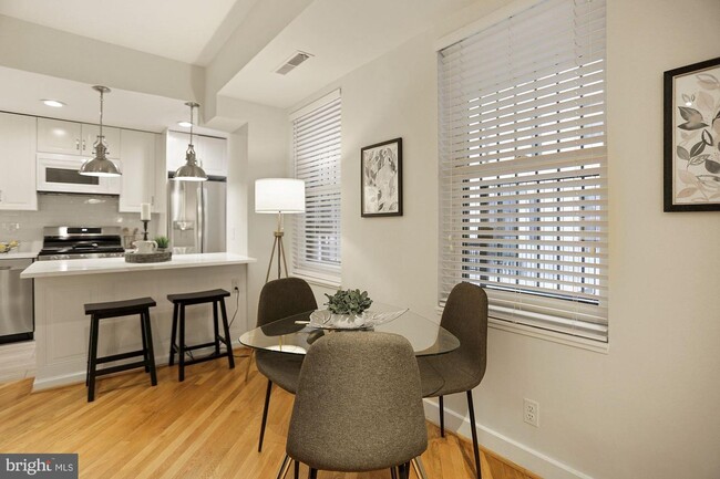 Foto del edificio - 2127 California St NW