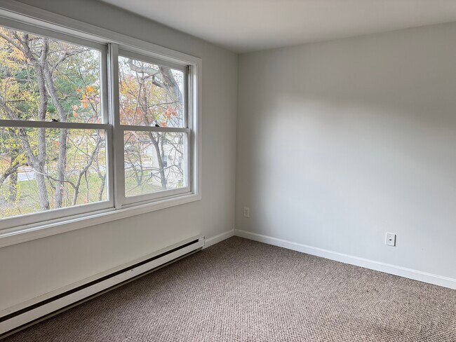 Dormitorio 1 - 103 Monarch St