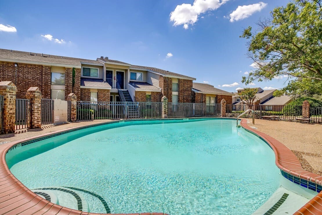 Foto principal - 1000 River Bend Dr