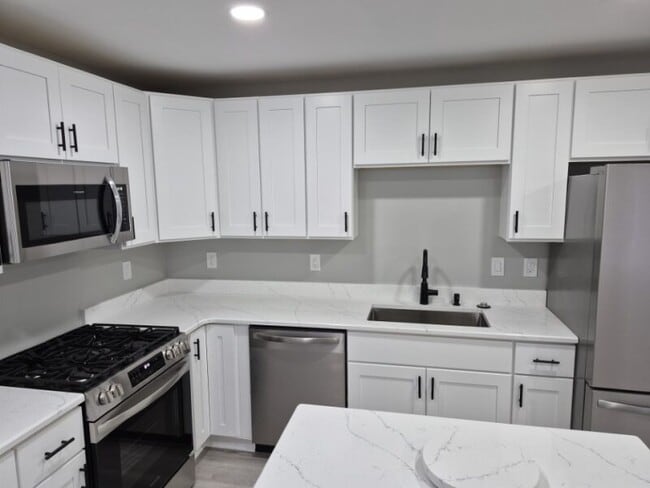 Building Photo - 35047 Harroun St