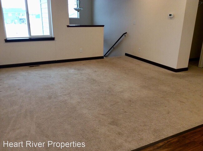 Building Photo - 4 br, 3 bath House - 3344 Stephanie Dr
