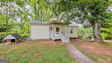 Building Photo - 763 Parkway Dr