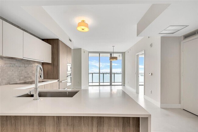 Foto del edificio - 2900 NE 7th Ave