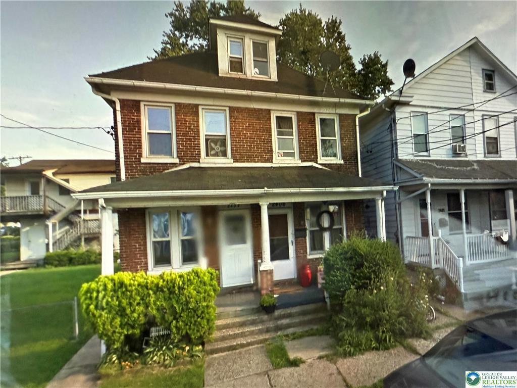 Foto principal - 2406 Birch St
