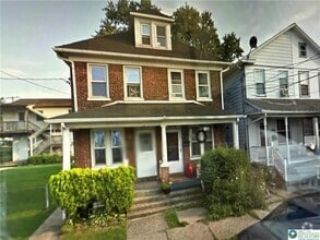 Building Photo - 2406 Birch St