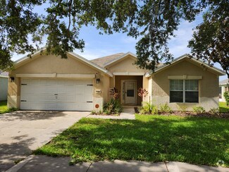 Building Photo - 5768 SW 40th Pl