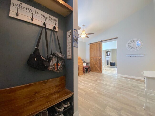 Building Photo - Northeast El Paso 3 bed with Refrig A/C an...