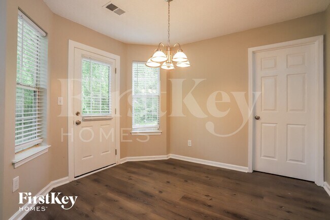 Foto del edificio - 5833 Cobalt Dr SW