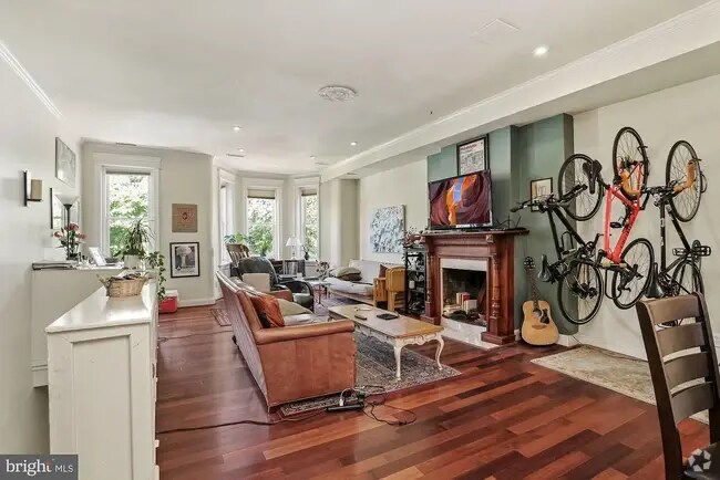 View of Mount Vernon Square Apartments for Rent with High Ceilings - Washington ...