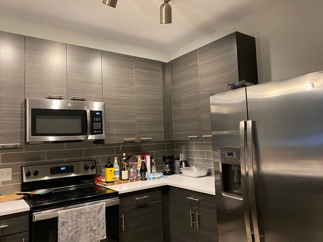 Kitchen - 2000 Dominion Ridge Cir