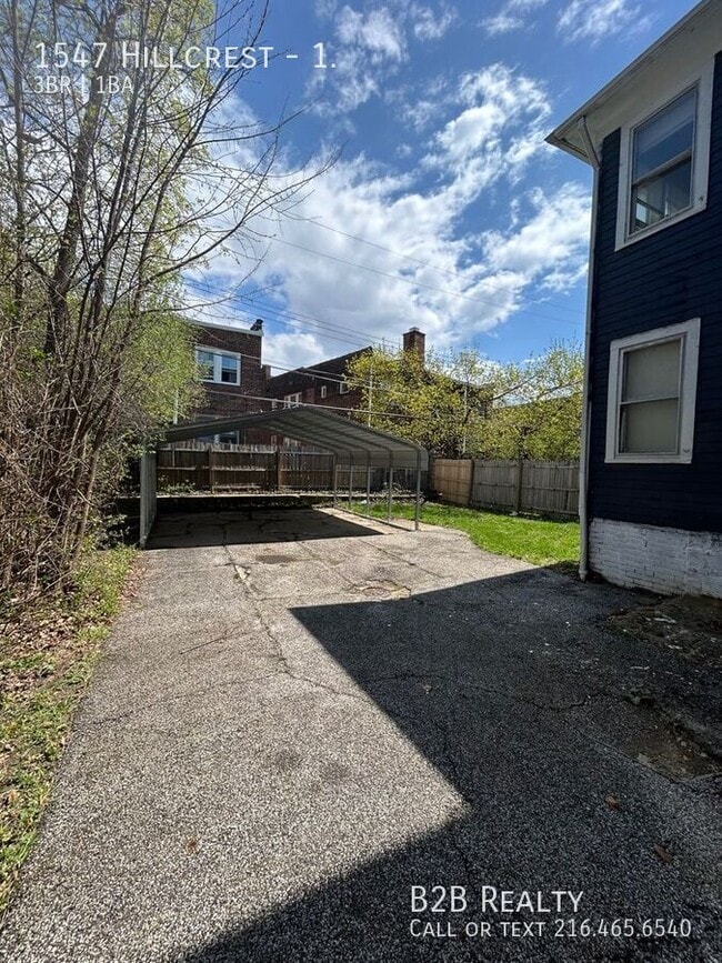 Building Photo - 1547 Hillcrest-1.