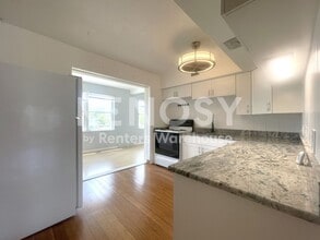 Building Photo - 2433 Brazilia Dr