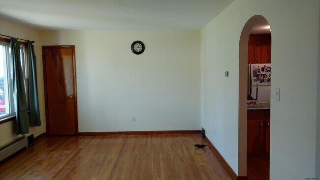 Building Photo - 37 Pawling Ave