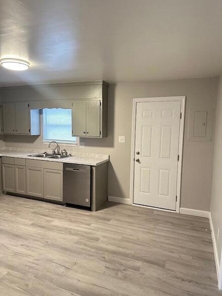 Building Photo - 4100 N Ocoee St