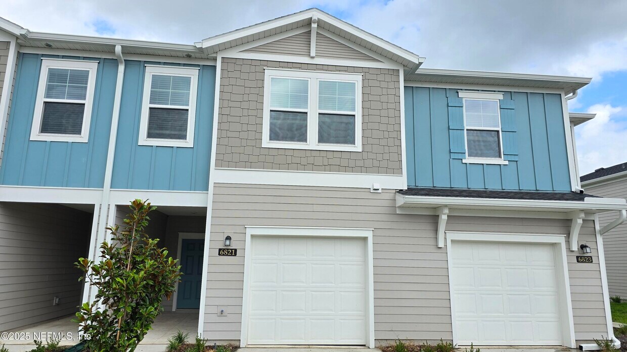 Foto principal - 6821 Gable Grv Ave