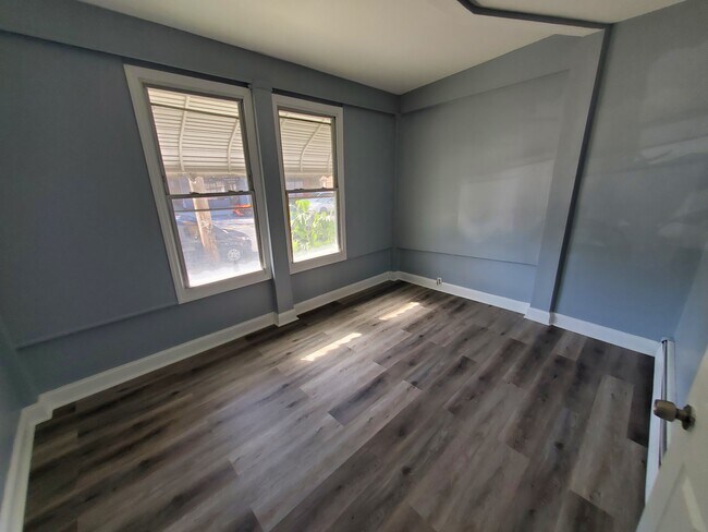Foto del edificio - 231 Lakeview Ave