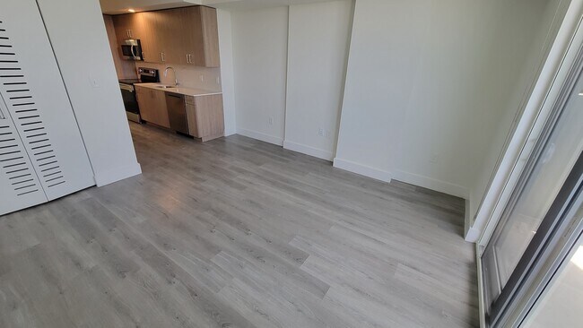 Foto del edificio - 838 E 27th St