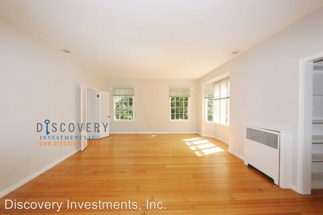 Building Photo - 368-376 Perkins St