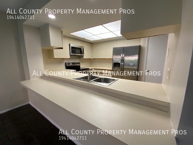 Foto del edificio - 1st Floor/Pet Friendly/Quiet/Pool/Garage/N...