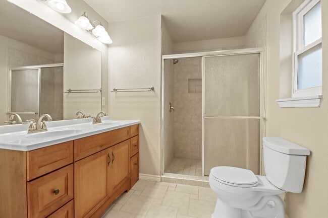 Foto del edificio - 19514 Whitewood Dr