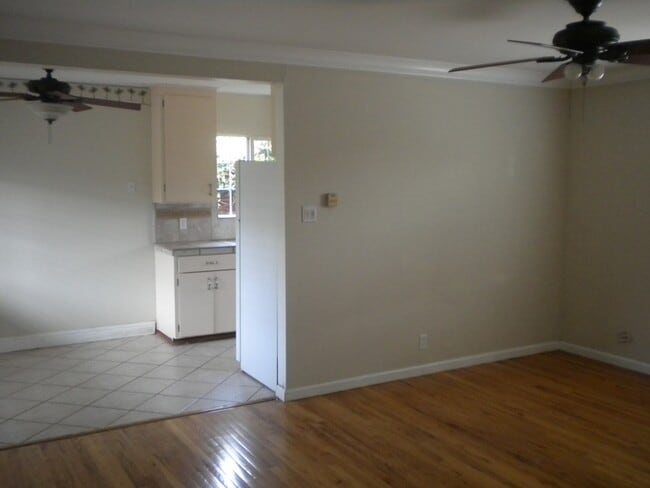 Building Photo - 444 Doma Dr