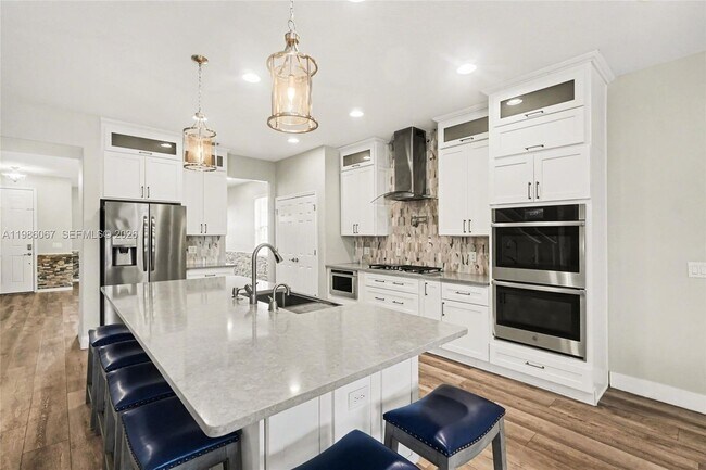 Foto del edificio - 2251 Napone Ln