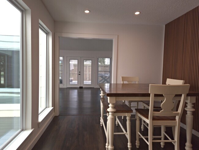 Foto del edificio - 15715 Tumbling Rapids Dr