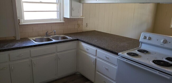 Foto del edificio - 2816 43rd St