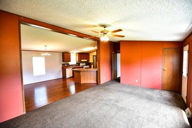 Building Photo - 115 Wagon Wheel Cir