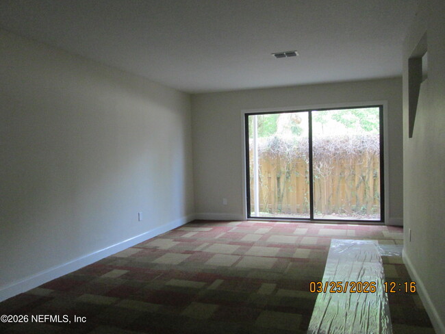 Building Photo - 1200 Bretta St