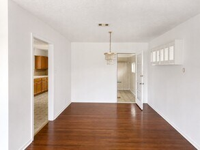 Building Photo - 5522 Nassau Rd